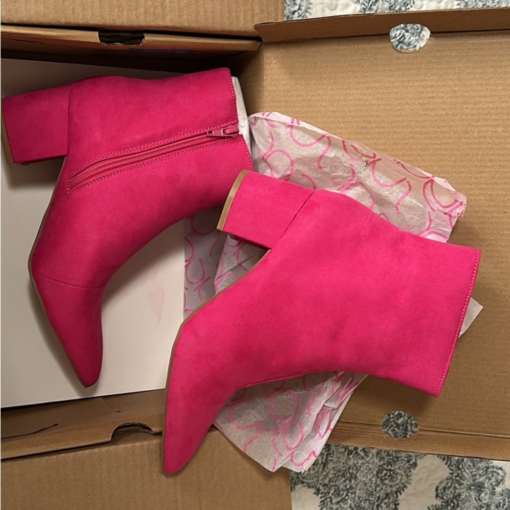 Belk SGR-nightlife pink booties